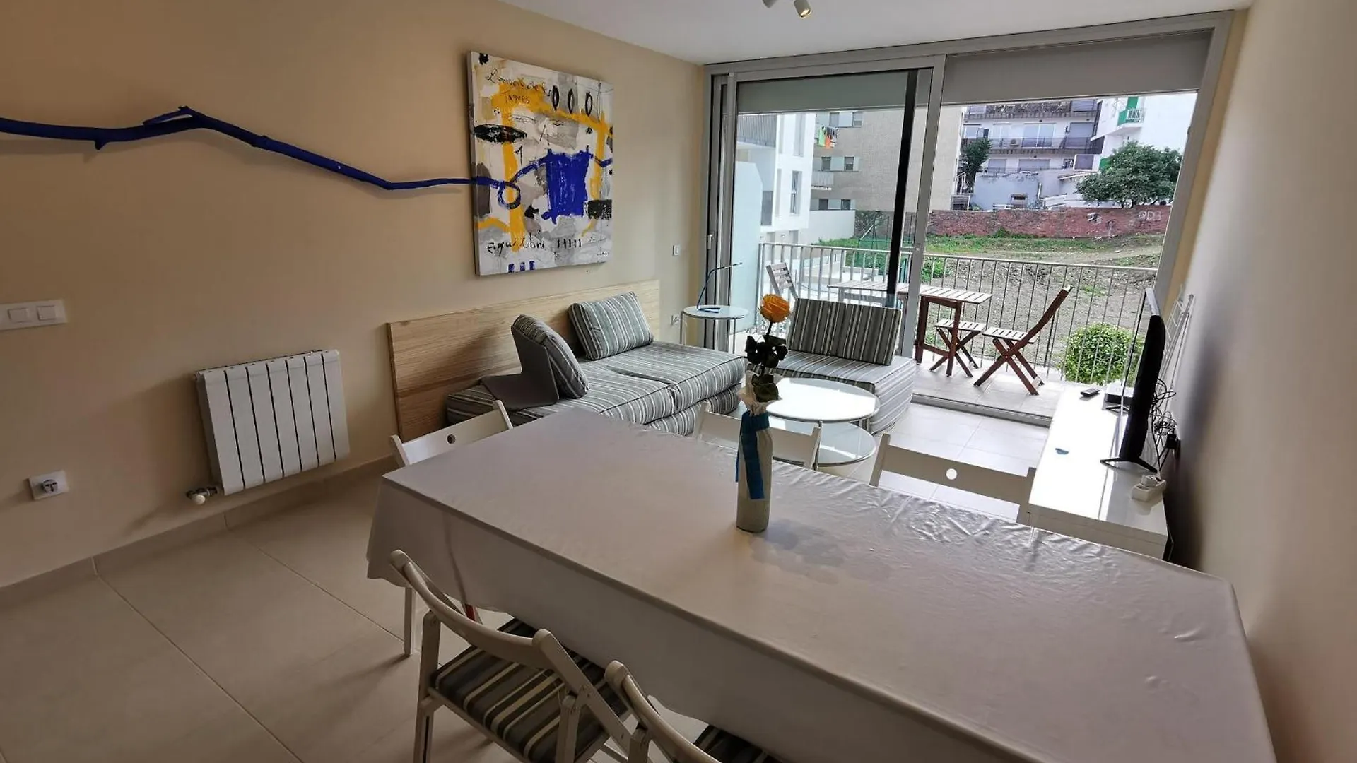 Apartament Apartamento Ideal En Llanca: Terraza, Parking Y Cerca De La Playa - Es-89-87