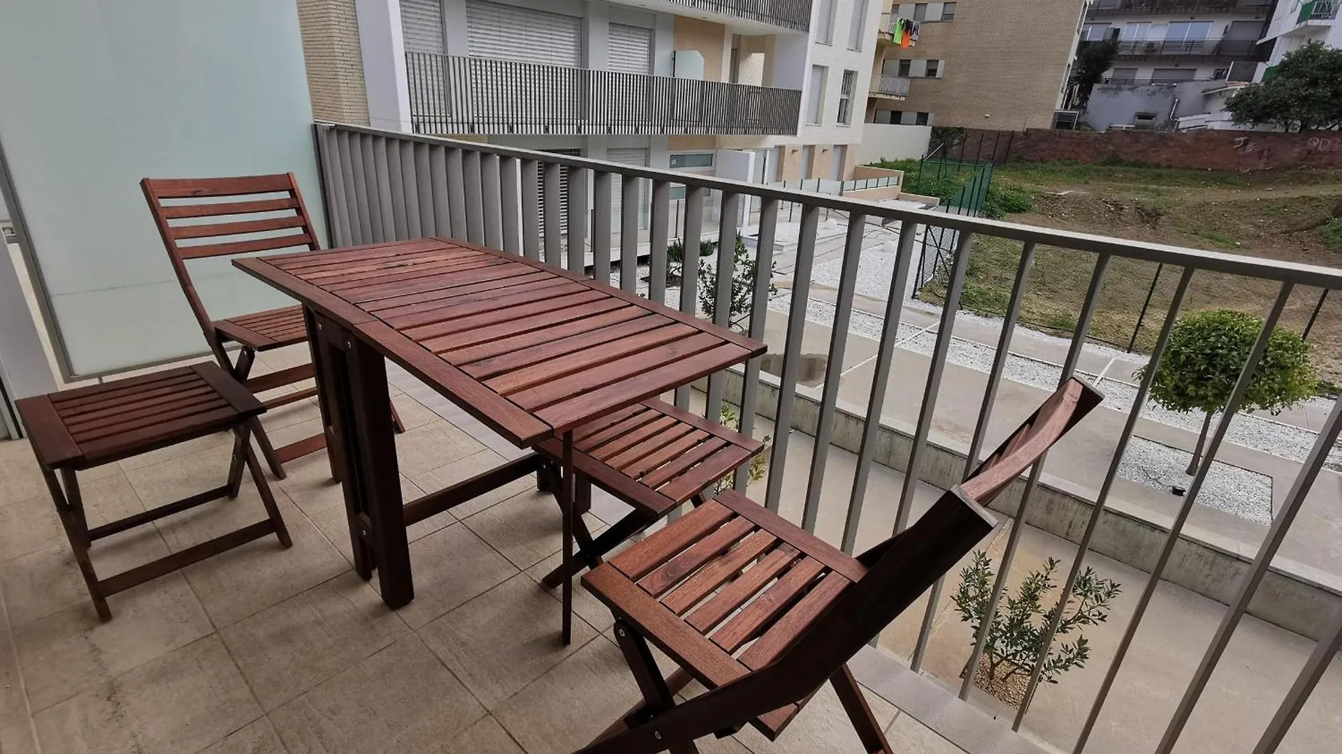 Apartment Apartamento Ideal En Llanca: Terraza, Parking Y Cerca De La Playa - Es-89-87